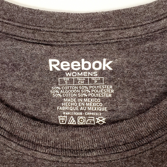 Official NHL Chicago Blackhawks #19 Toews T-Shirt - Picture 9 of 11